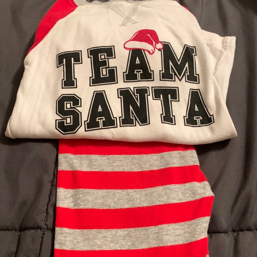 TEAM SANTA pajamas! Boys/Girls! Size 5t! Perfect for holidays!